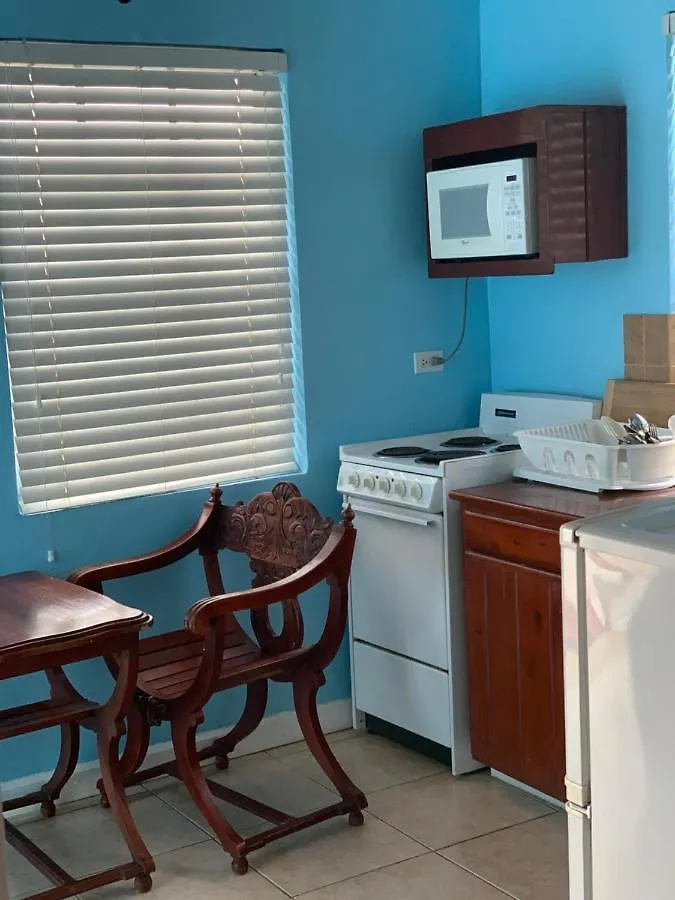 Hotel Bay Inn Estates Alice Town