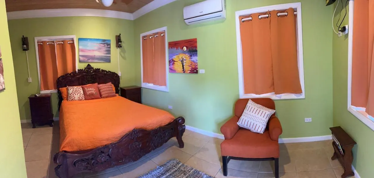 Hotel Bay Inn Estates Alice Town