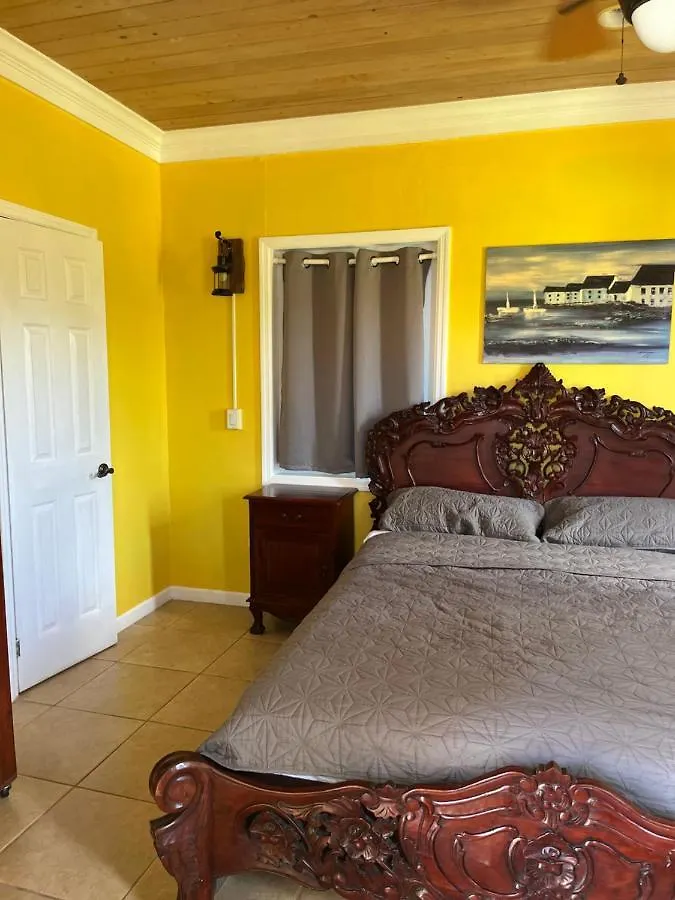 *** Hotel Bay Inn Estates Alice Town  Bahamas